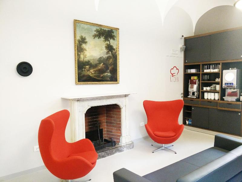Babila Hostel - Lobi