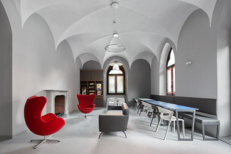 Babila Hostel - Lobi