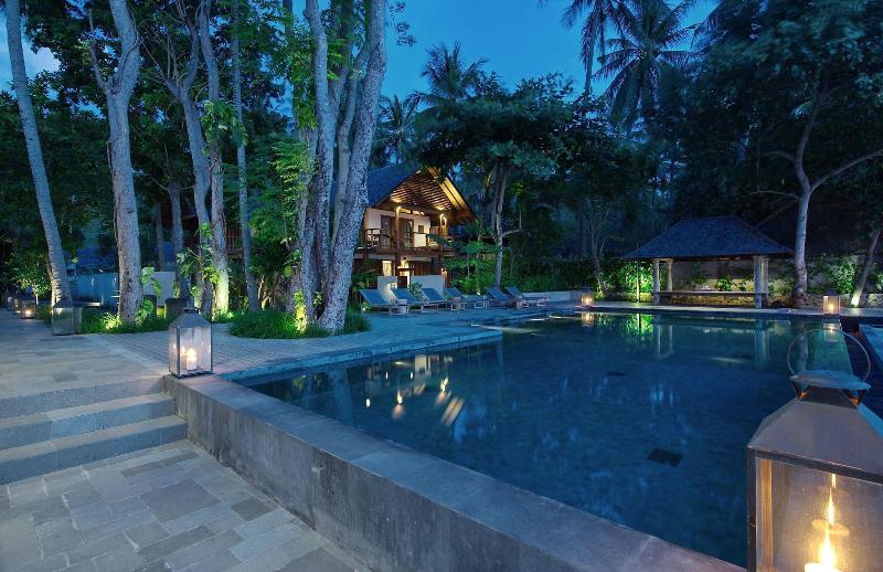 Jeeva Santai Villas - Havuz