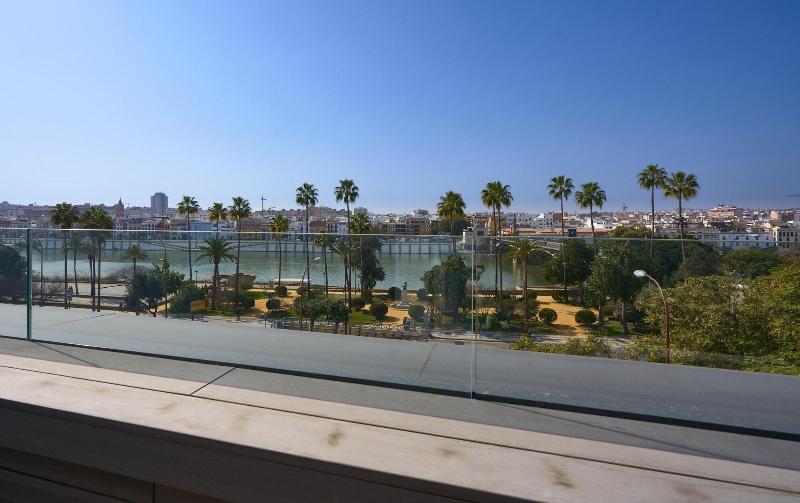 Hotel Kivir Sevilla - Genel