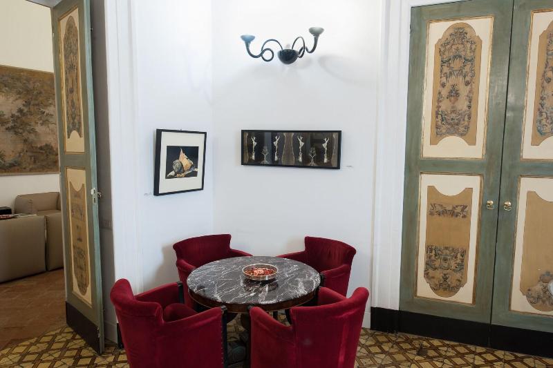 Santa Chiara Boutique Hotel - Lobi