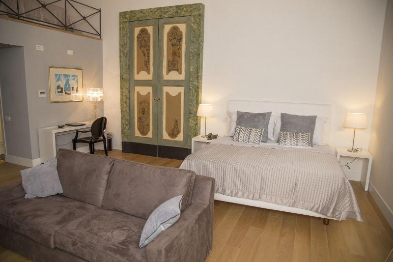 Santa Chiara Boutique Hotel - Oda