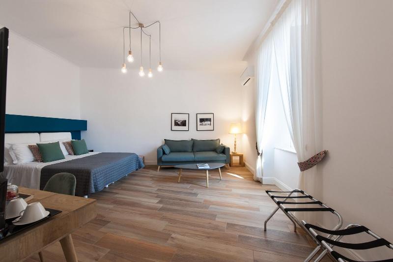 Santa Chiara Boutique Hotel - Oda