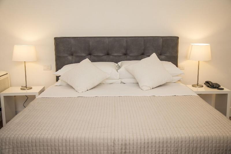 Santa Chiara Boutique Hotel - Oda