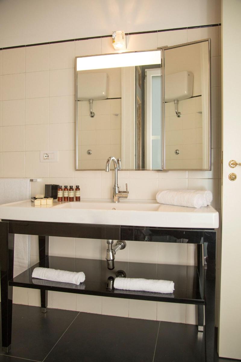 Santa Chiara Boutique Hotel - Oda