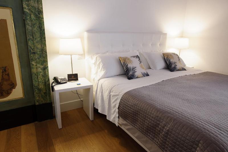 Santa Chiara Boutique Hotel - Oda