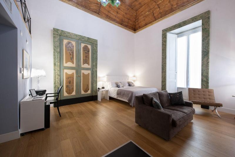 Santa Chiara Boutique Hotel - Oda