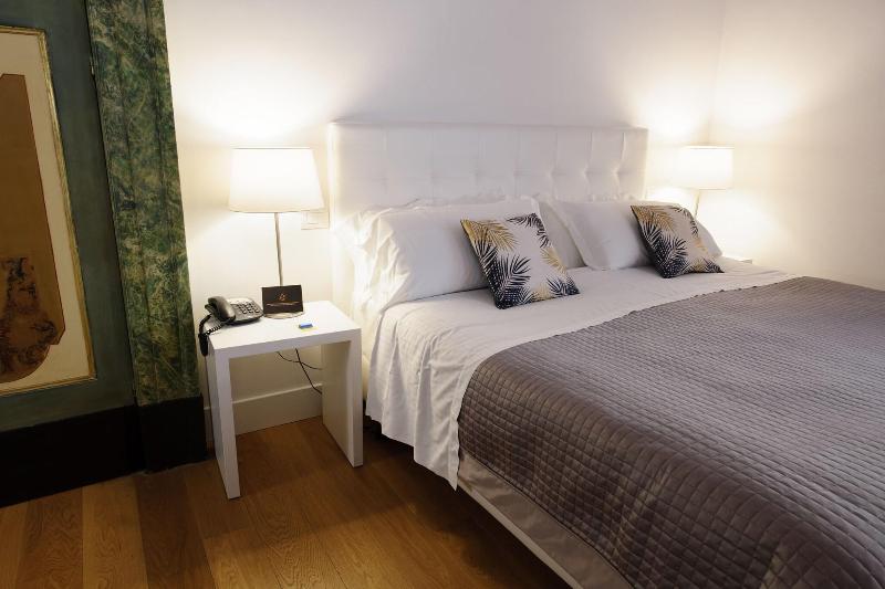 Santa Chiara Boutique Hotel - Oda
