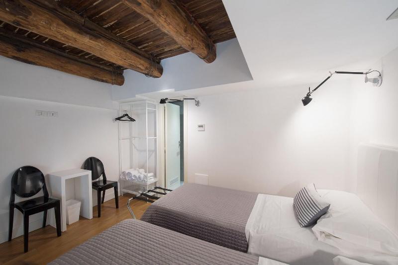 Santa Chiara Boutique Hotel - Oda
