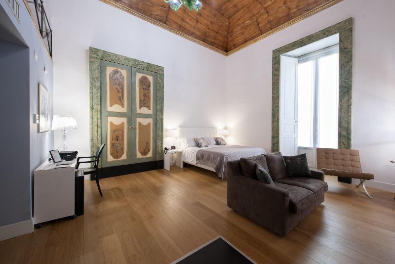 Santa Chiara Boutique Hotel - Oda