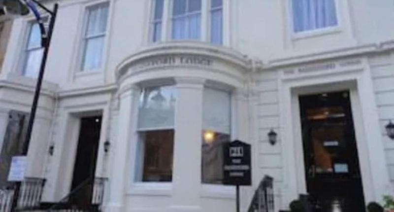 Town House Hotel - Genel