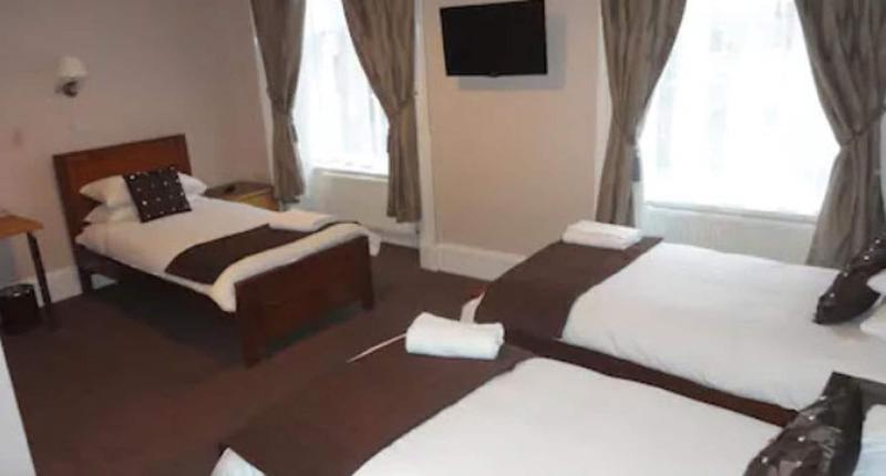 Town House Hotel - Oda