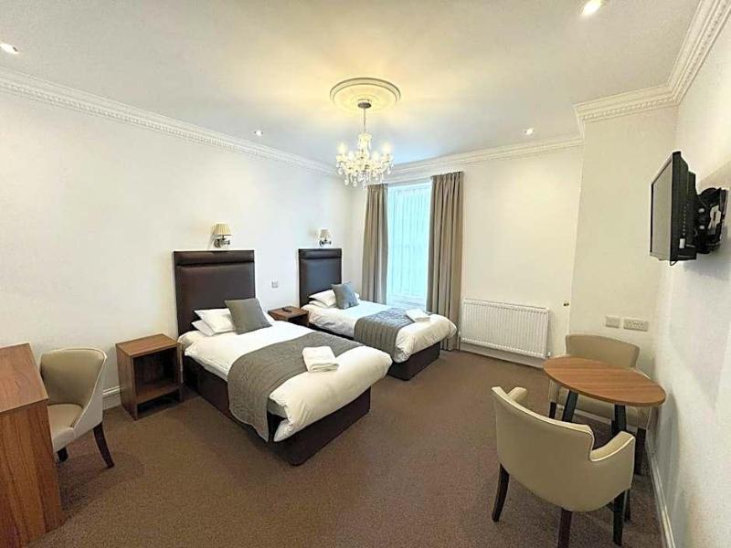 Town House Hotel - Oda