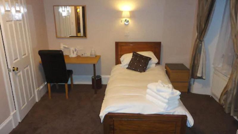 Town House Hotel - Oda