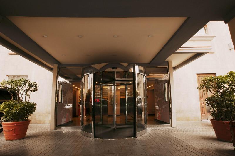 Royal Garden Hotel - Lobi