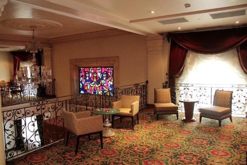 Royal Garden Hotel - Lobi
