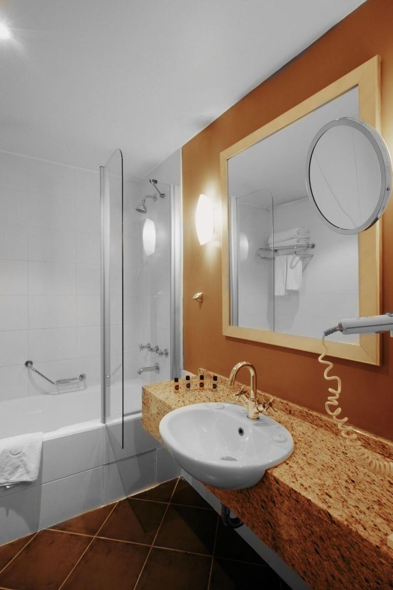 Royal Garden Hotel - Oda