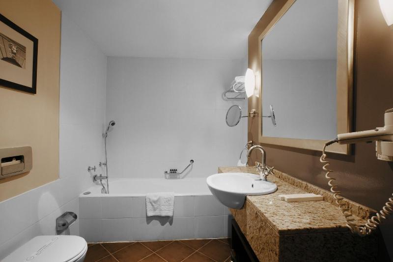 Royal Garden Hotel - Oda