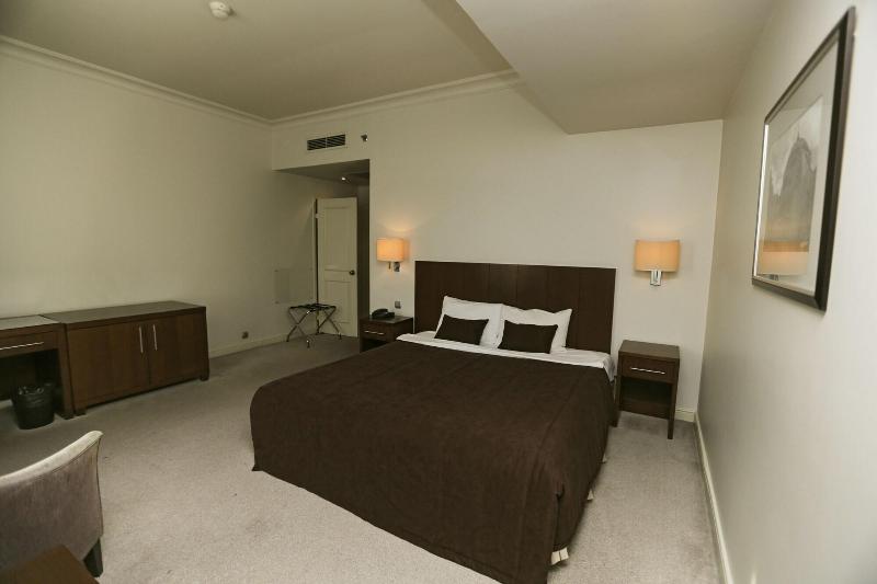 Royal Garden Hotel - Oda