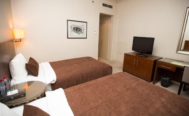 Royal Garden Hotel - Oda