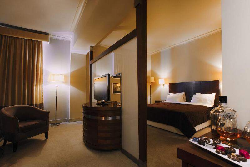 Royal Garden Hotel - Oda