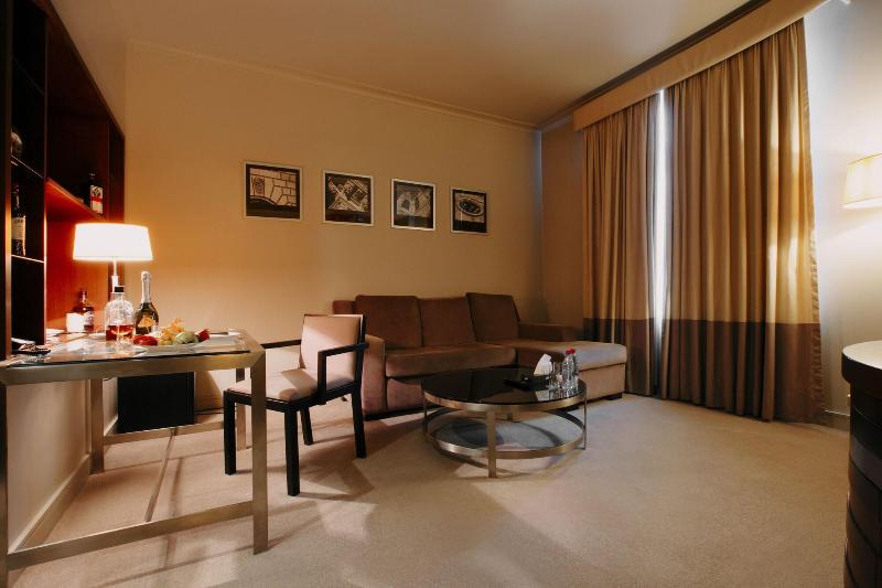Royal Garden Hotel - Oda