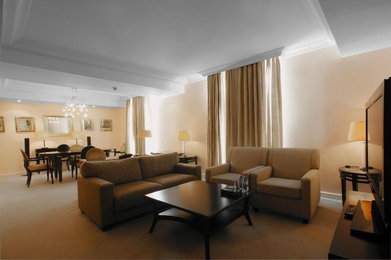 Royal Garden Hotel - Oda