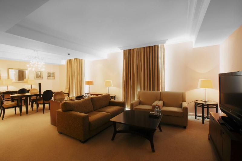 Royal Garden Hotel - Oda