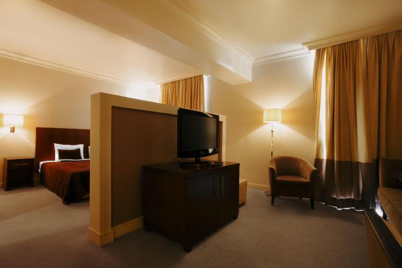 Royal Garden Hotel - Oda