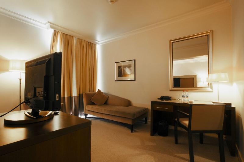 Royal Garden Hotel - Oda