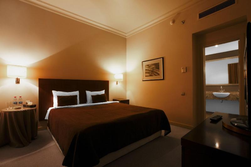 Royal Garden Hotel - Oda