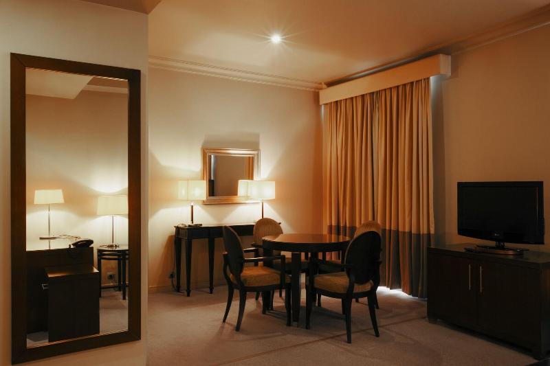 Royal Garden Hotel - Oda