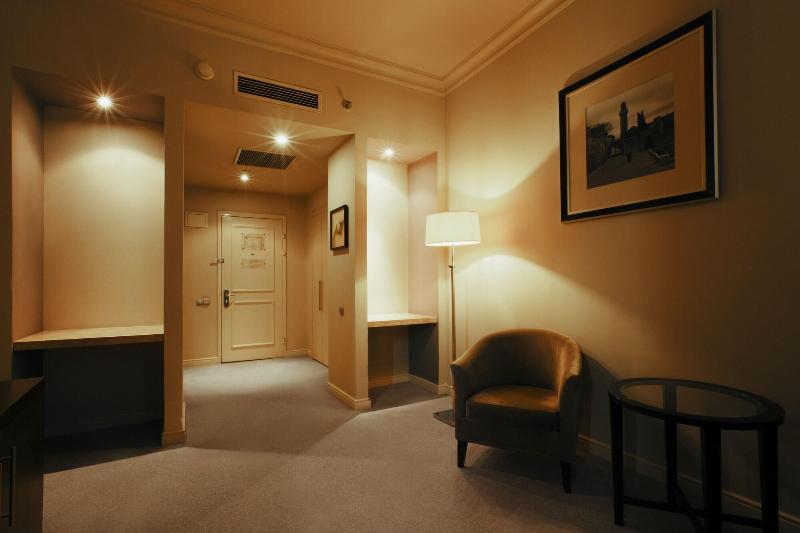 Royal Garden Hotel - Oda