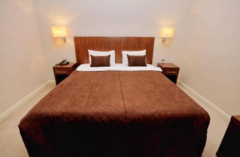 Royal Garden Hotel - Oda