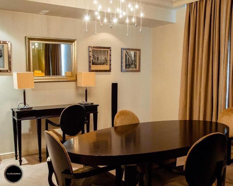 Royal Garden Hotel - Oda