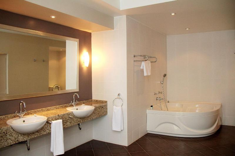 Royal Garden Hotel - Oda
