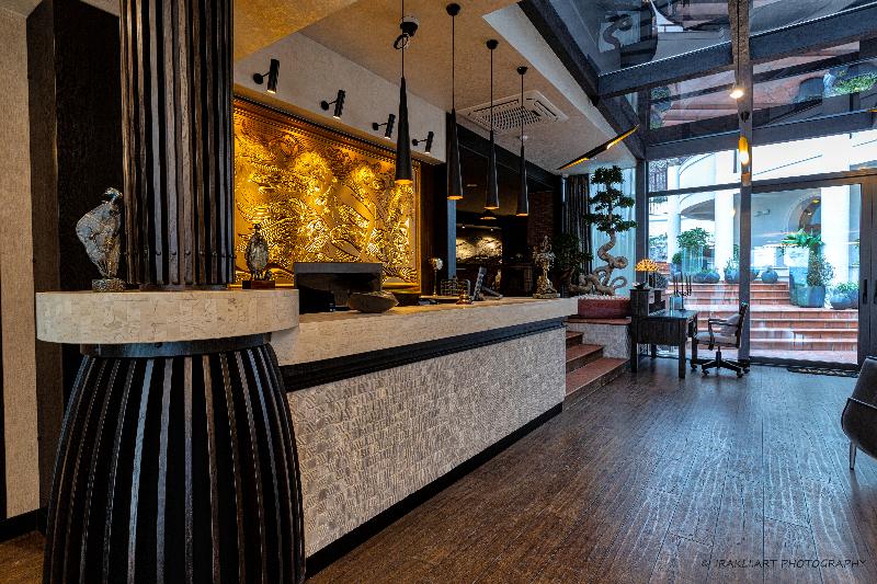 Adamo Hotel - Lobi