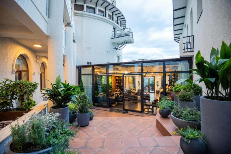 Adamo Hotel - Genel
