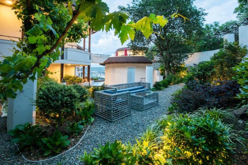 Adamo Hotel - Genel