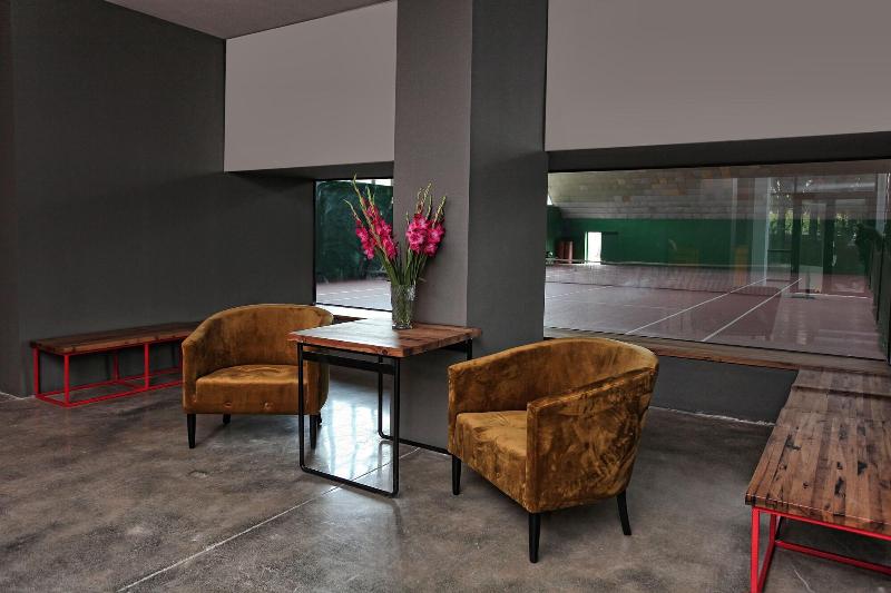 L M Club Hotel - Lobi