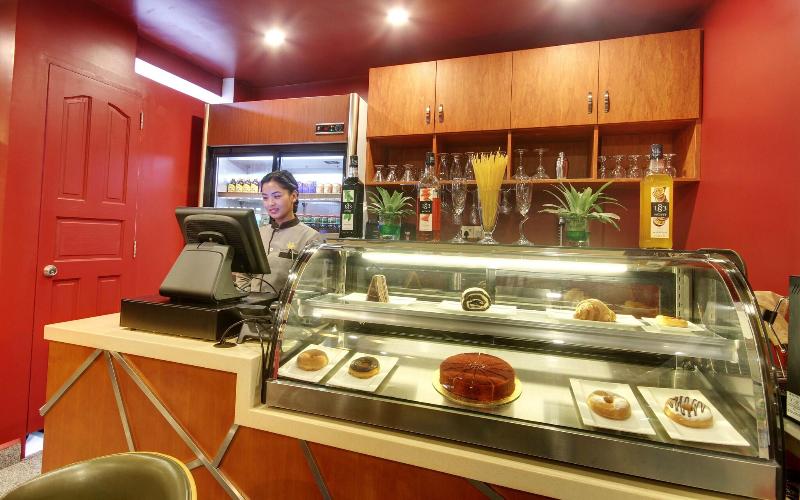 Unima Grand - Bar