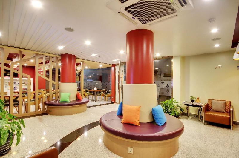 Unima Grand - Lobi