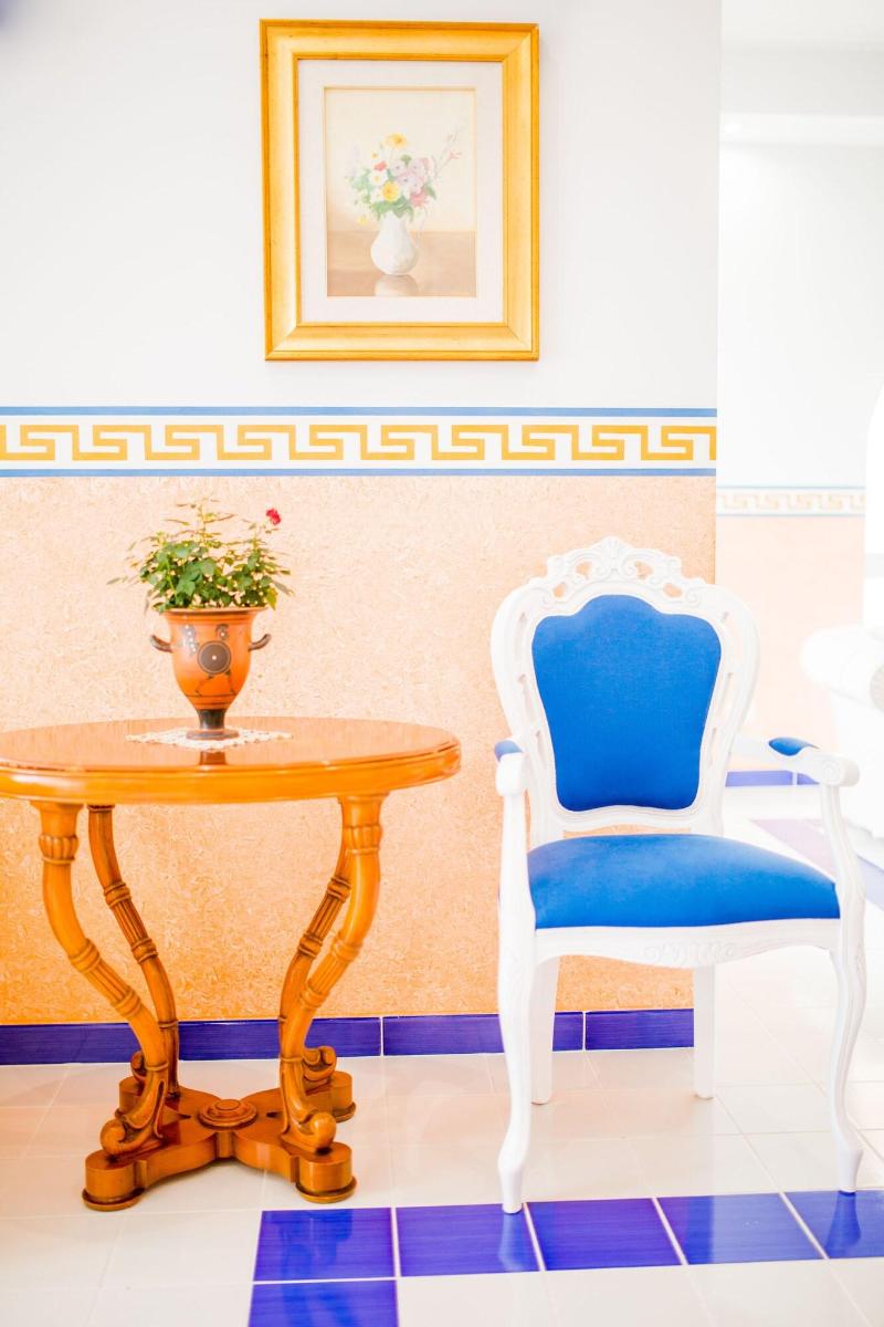 Odysseus Hotel - Lobi