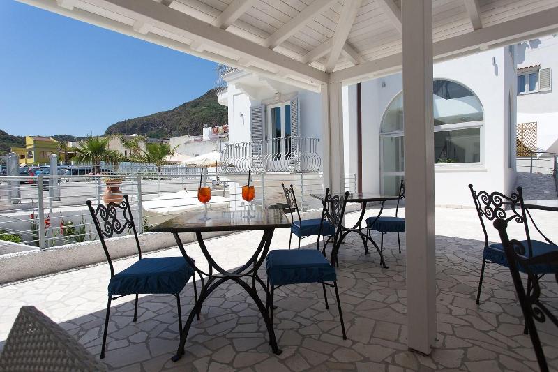 Odysseus Hotel - Teras