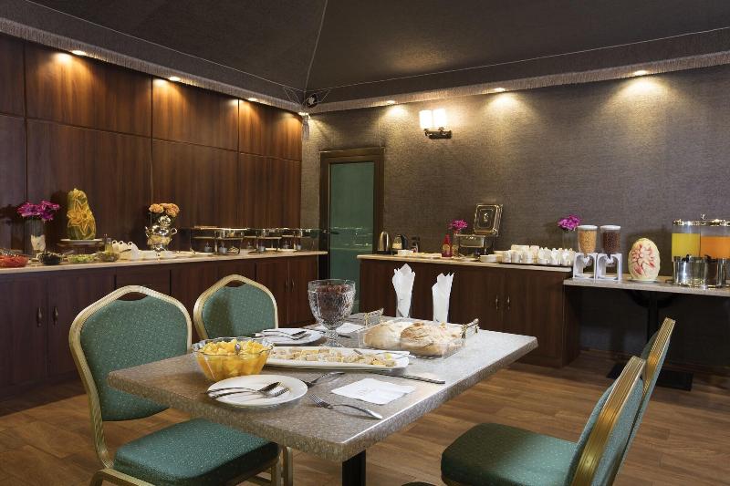 Palms Lily Hotel Suites - Restoran