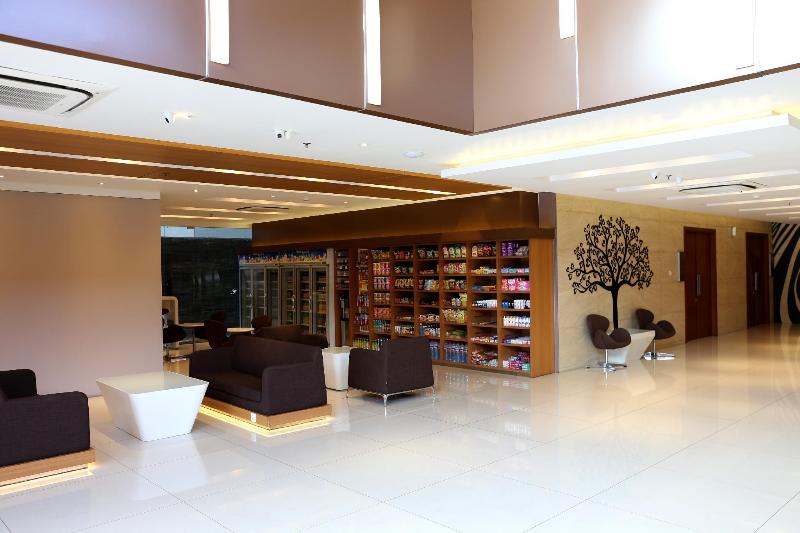 Grand Citihub Hotel Kajoetangan - Lobi