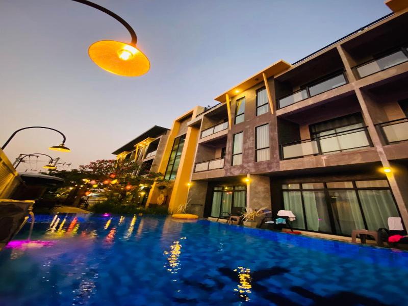 The Smile Loft Hua Hin - Havuz
