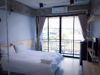 Rinrada Loft Resident fotoÄŸrafÄ±