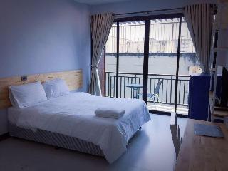 Rinrada Loft Resident fotoÄŸrafÄ±