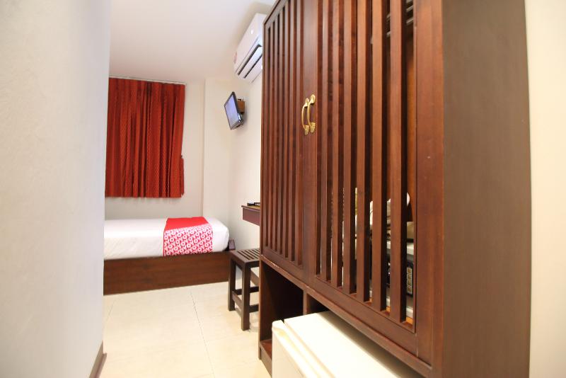 Super OYO 484 Pannee Residence Khaosan - Oda